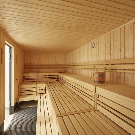 Reetland Am Meer - Premium Reetdachvilla Mit 3 Schlafzimmern, Sauna Und Kamin F27 Dranske Exterior photo