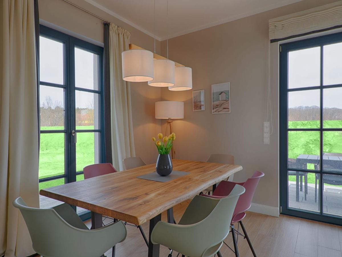 Reetland Am Meer - Premium Reetdachvilla Mit 3 Schlafzimmern, Sauna Und Kamin F27 Dranske Exterior photo