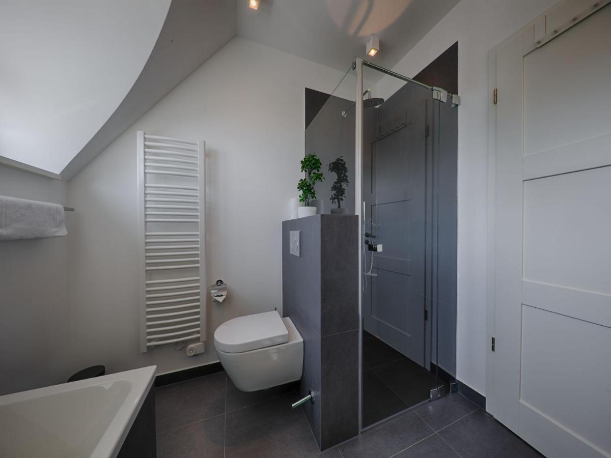 Reetland Am Meer - Premium Reetdachvilla Mit 3 Schlafzimmern, Sauna Und Kamin F27 Dranske Exterior photo